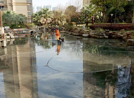 巫溪景观池淤泥清理